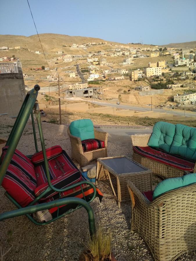The Little B&B On The Hill Wadi Musa Exterior photo