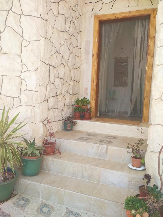 The Little B&B On The Hill Wadi Musa Exterior photo